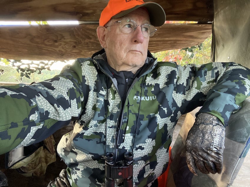 Best Rain Gear For Hunting 2024 - The Old Deer Hunters